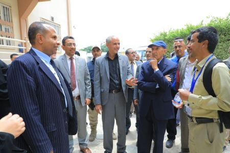 جامعة العلوم والتكنولوجيا اليمنية تتهيأ للحصول على الاعتماد الطبي الدولي